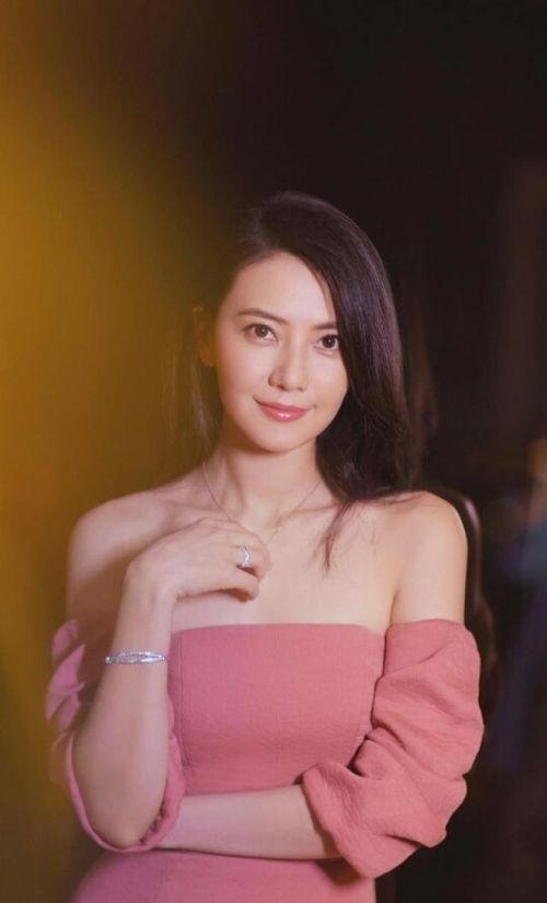 陈蓉个人生活照,镜头下的温馨生活瞬间